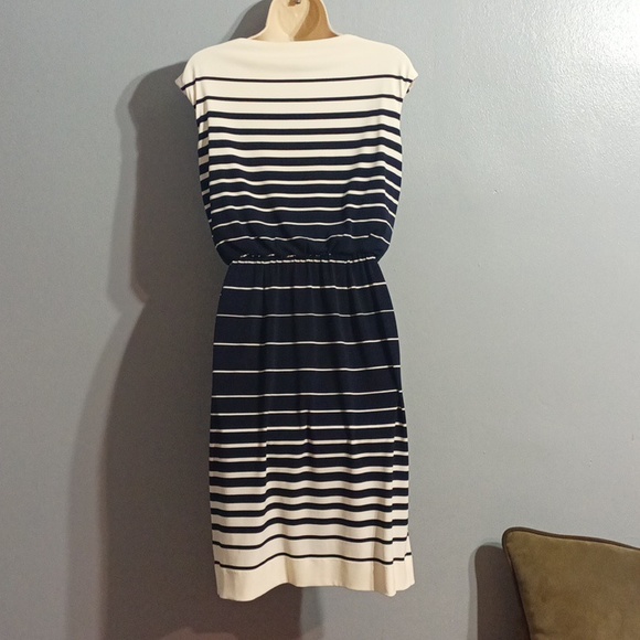 Lauren Ralph Lauren blue and white striped size 4 dress never worn - Picture 15 of 17